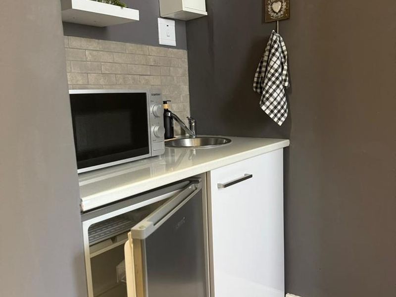 Fully functional and furnished office space to let Maerua Mall - Photo 4