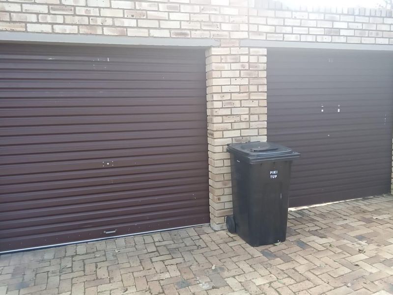 The Perfect Start or Smart Downscale – Secure,  and Well Located! - Photo 2