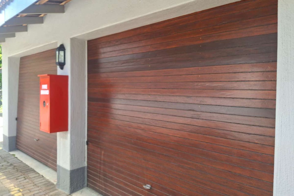 A BEAUTIFUL TWO BEDROOM SIMPLEX - Photo 5