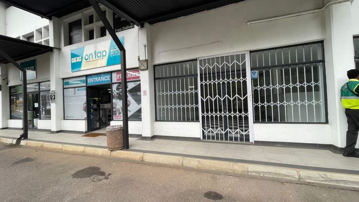 Property #2516170, Retail Rental Monthly in Durban North Central