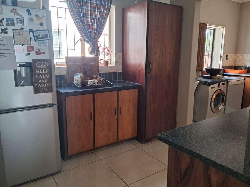 3 Bed, 2 bath House, East Lynne - Photo 6