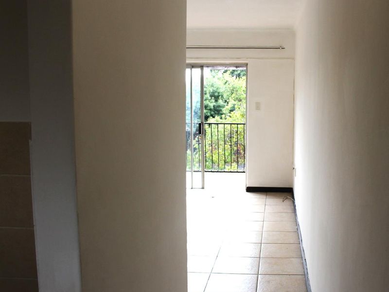 Two-Bedroom apartment - Photo 2