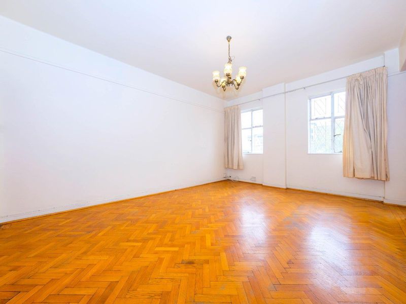 Time to sell! Serious seller relocating! - Photo 6