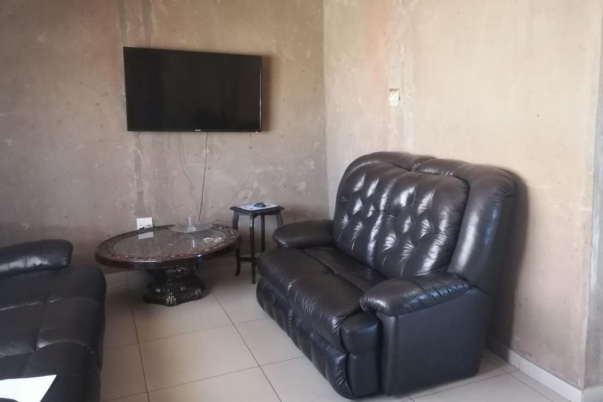 House For Sale in Orlando West, Soweto - Photo 4