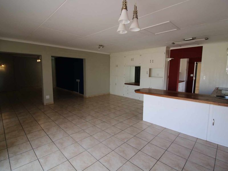 Spacious Open Living Family Home Close to High School - Photo 6