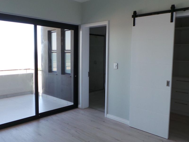 Excellent Location on Lagoon - Top end finishes - Designer Home! - Photo 9