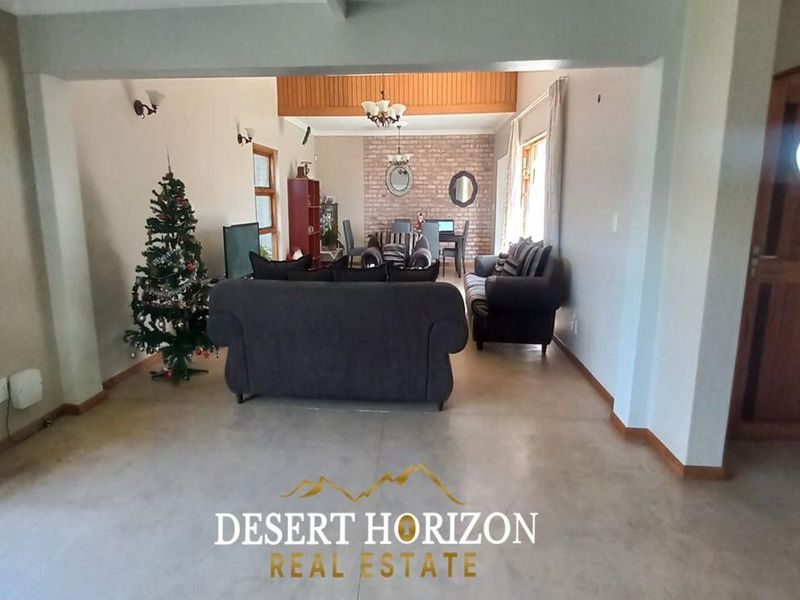 Walvisbay, Central | Family home for sale - Photo 4