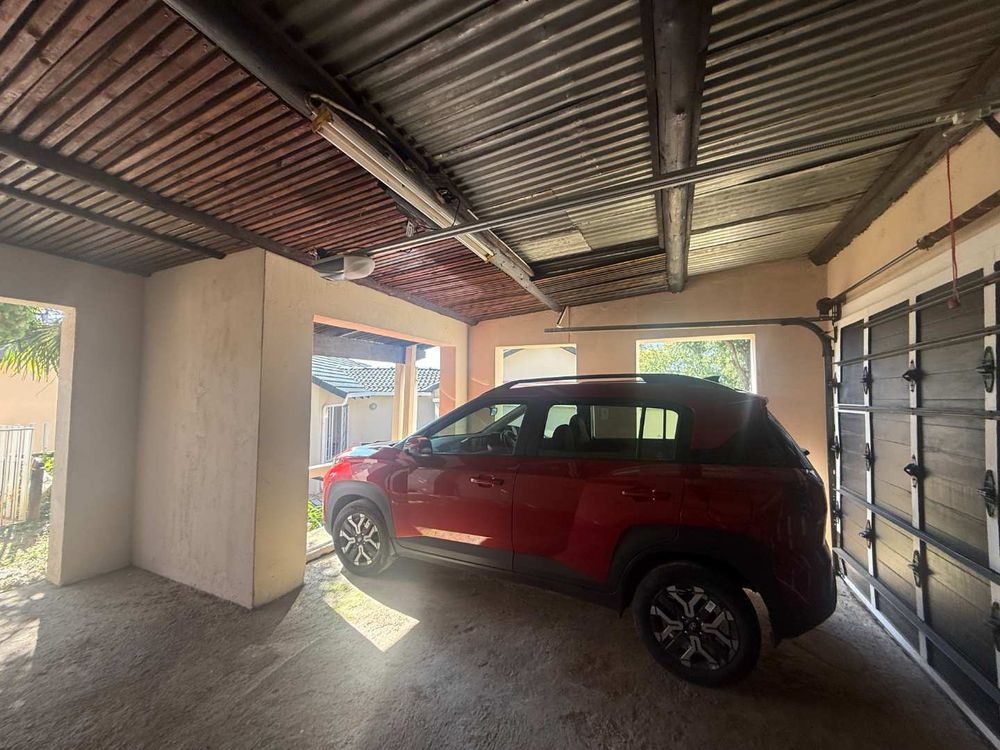 secure Hollywood garage at main house