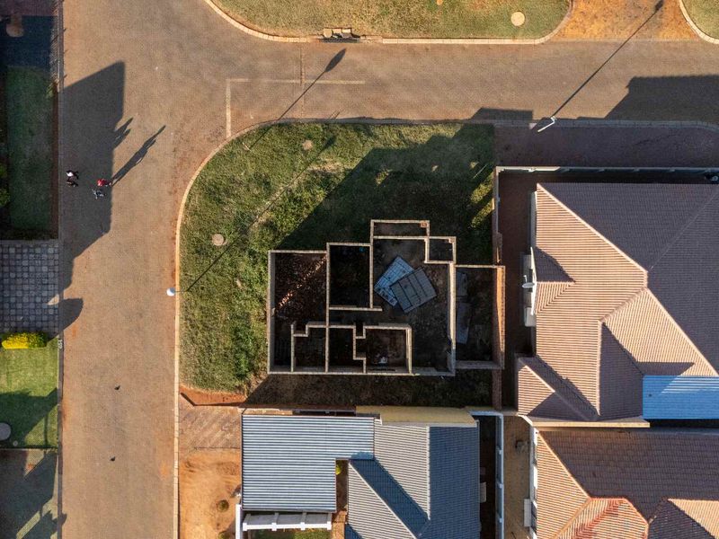 VACANT LAND WITH HALF-BUILT HOUSE FOR SALE IN VILLA CLARINA ESTATE - Photo 6