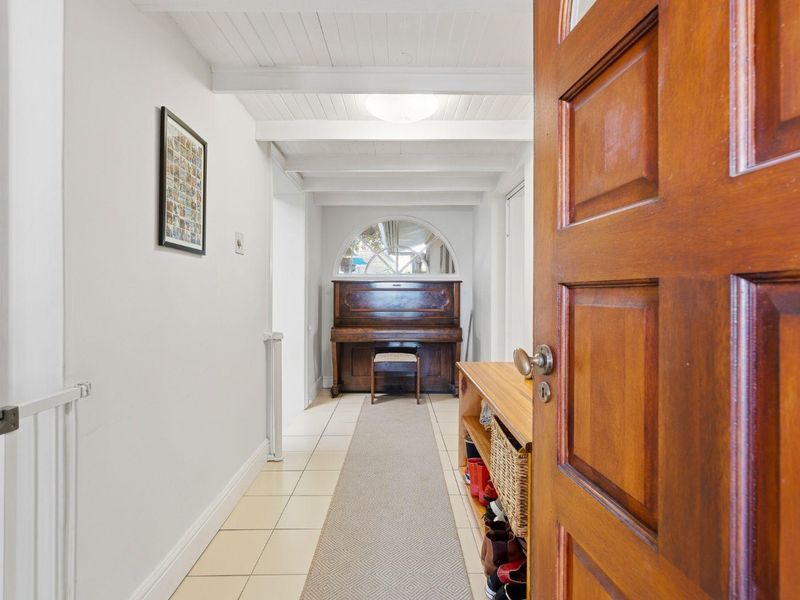 3–4 Bedroom Dreyersdal Family Home with Dual Living Option and Full Solar - Photo 2