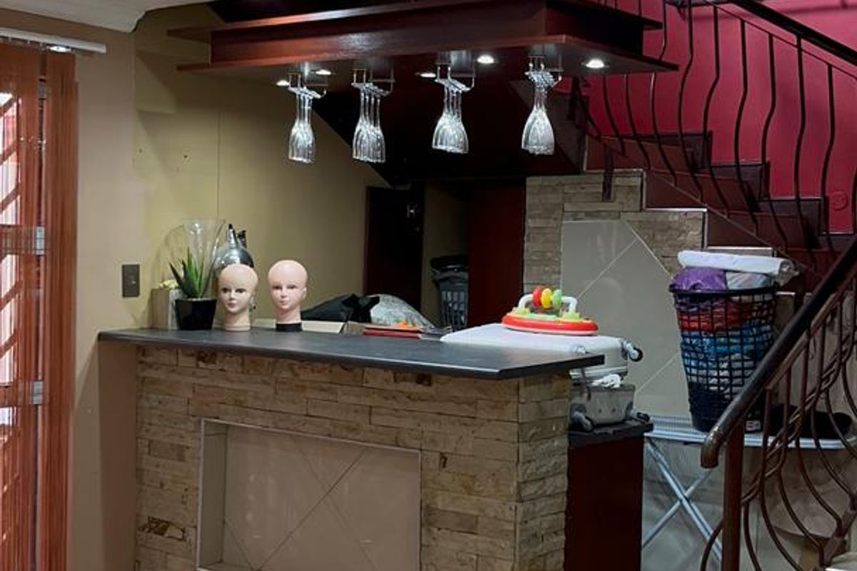 5-Bedroom Double Storey Freestanding House - Photo 5