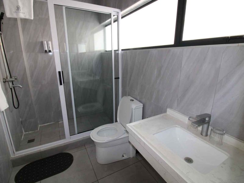 Hotel for sale offering 16 Neat Bachelor and one bedroom self catering Units - Photo 4