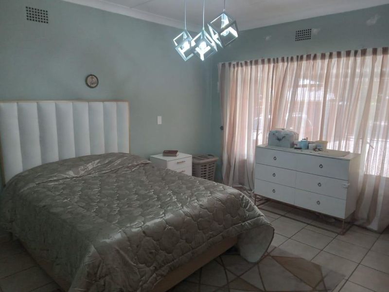 Kempton Park: 3-Bed Home with Solar / Prepaid & Separate Flatlet - Photo 4