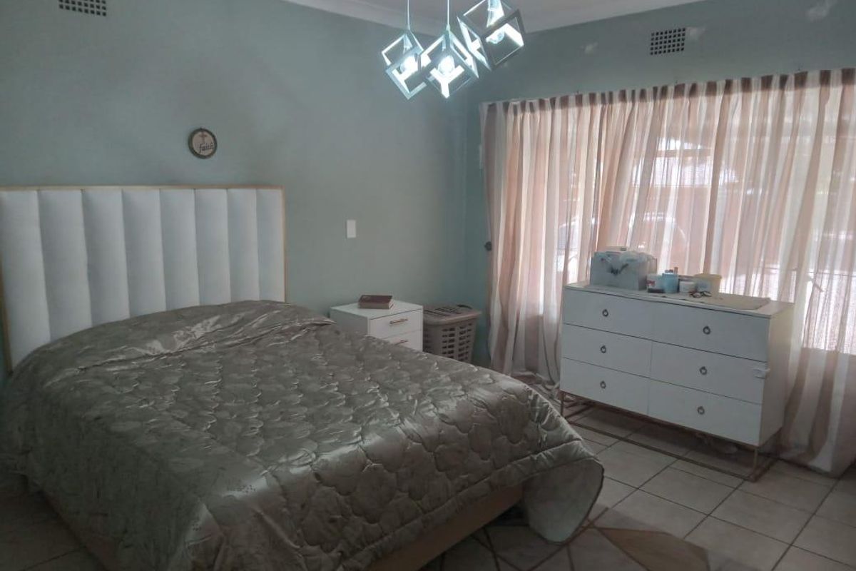Kempton Park: 3-Bed Home with Solar / Prepaid & Separate Flatlet - Photo 4