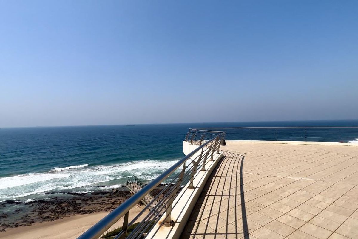 3 BEDROOM | 3.5 BATHROOM APARTMENT - Photo 4