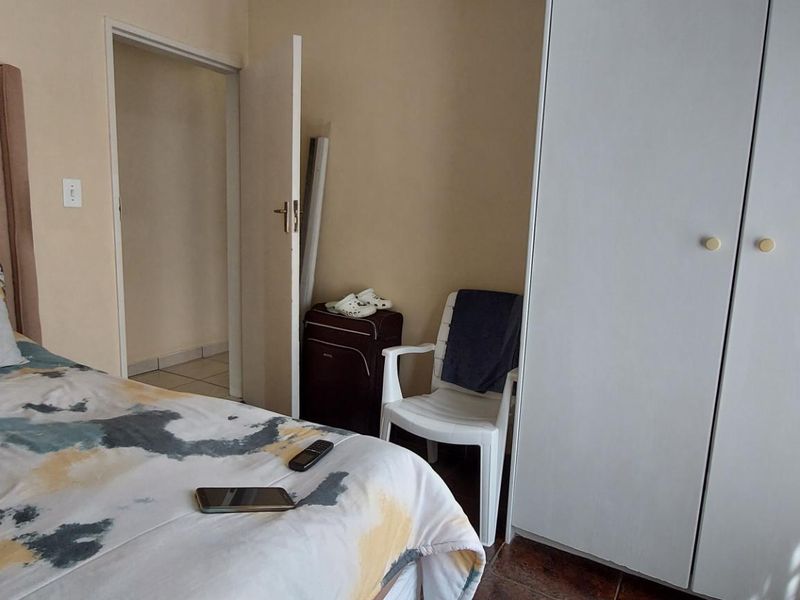 3-Bedroom Home in Secure Complex - Photo 8