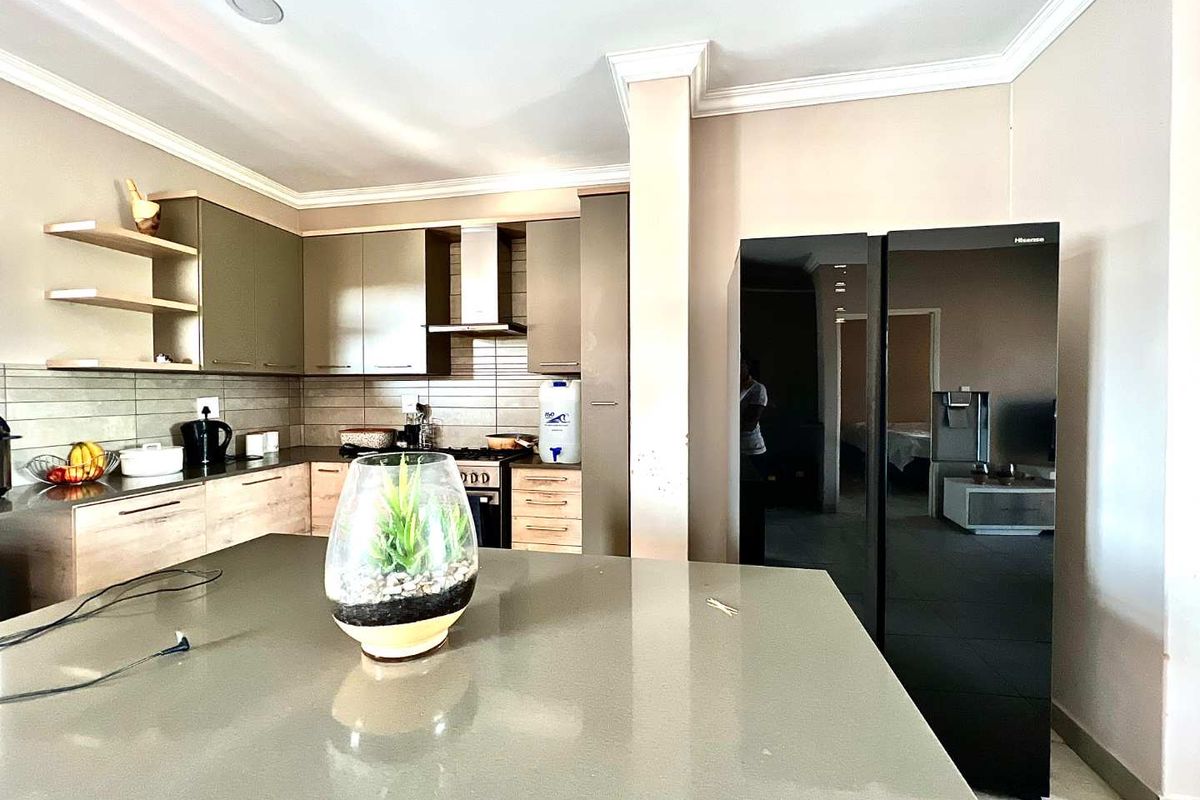 Apartment in Six Fountains Estate - Photo 4