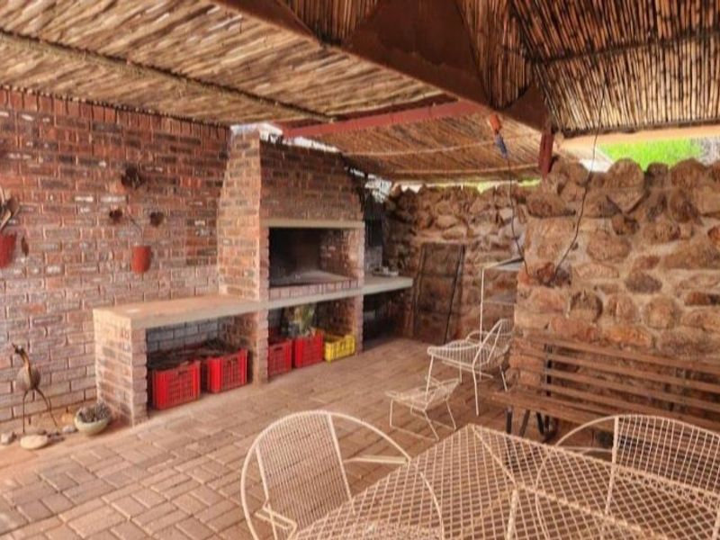 Spacious 4-Bedroom Family Home in Kakamas - Photo 8
