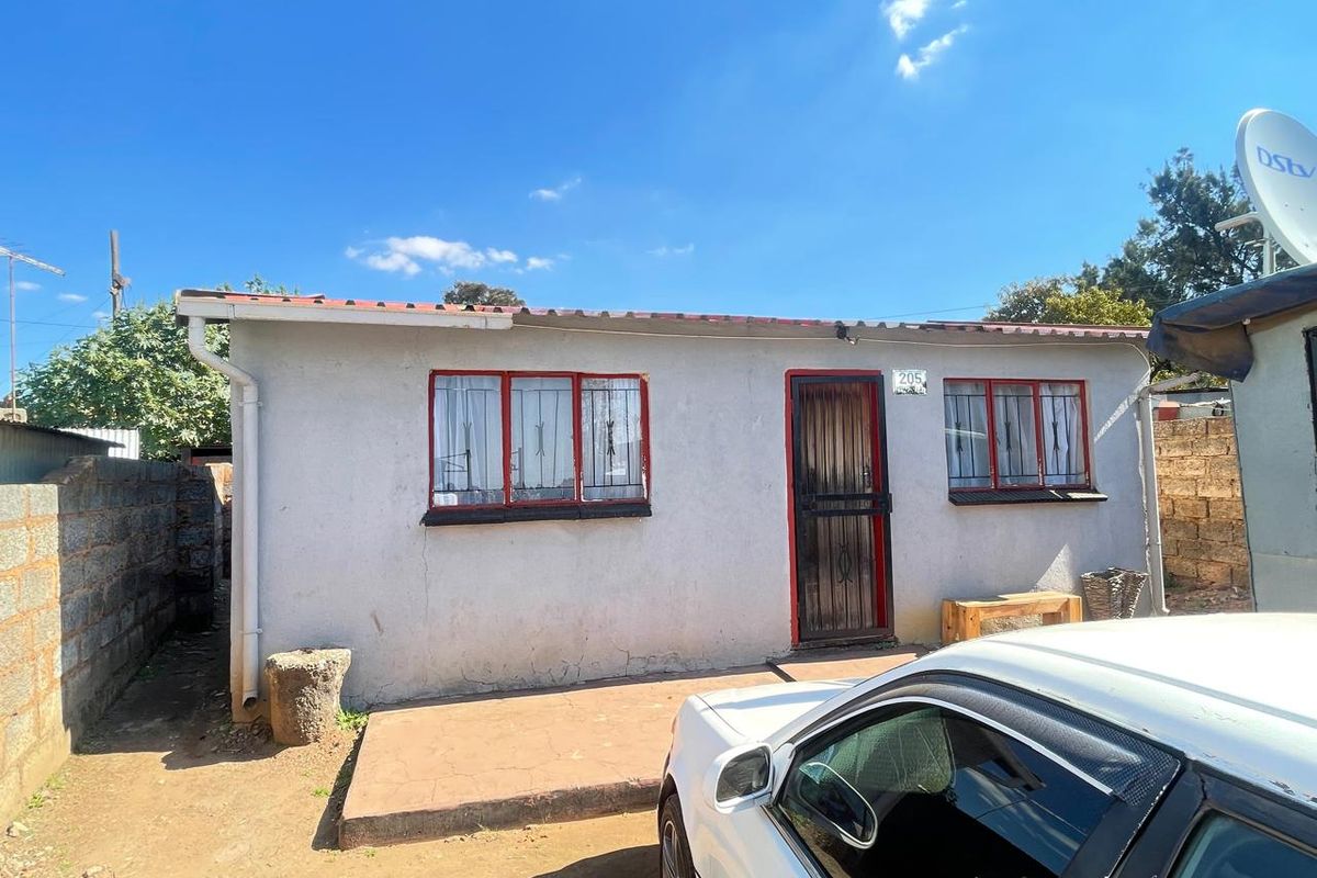 A HOME THAT CAN BE YOUR HOME!!!! - Photo 4