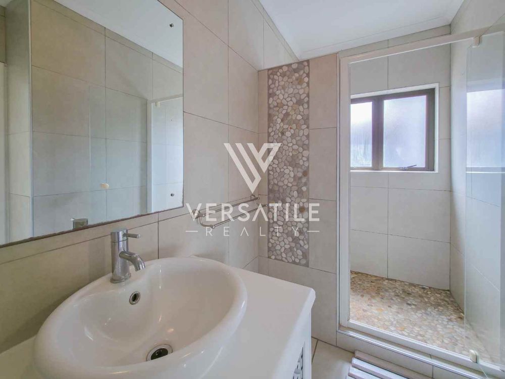 Second Guest Bathroom 39