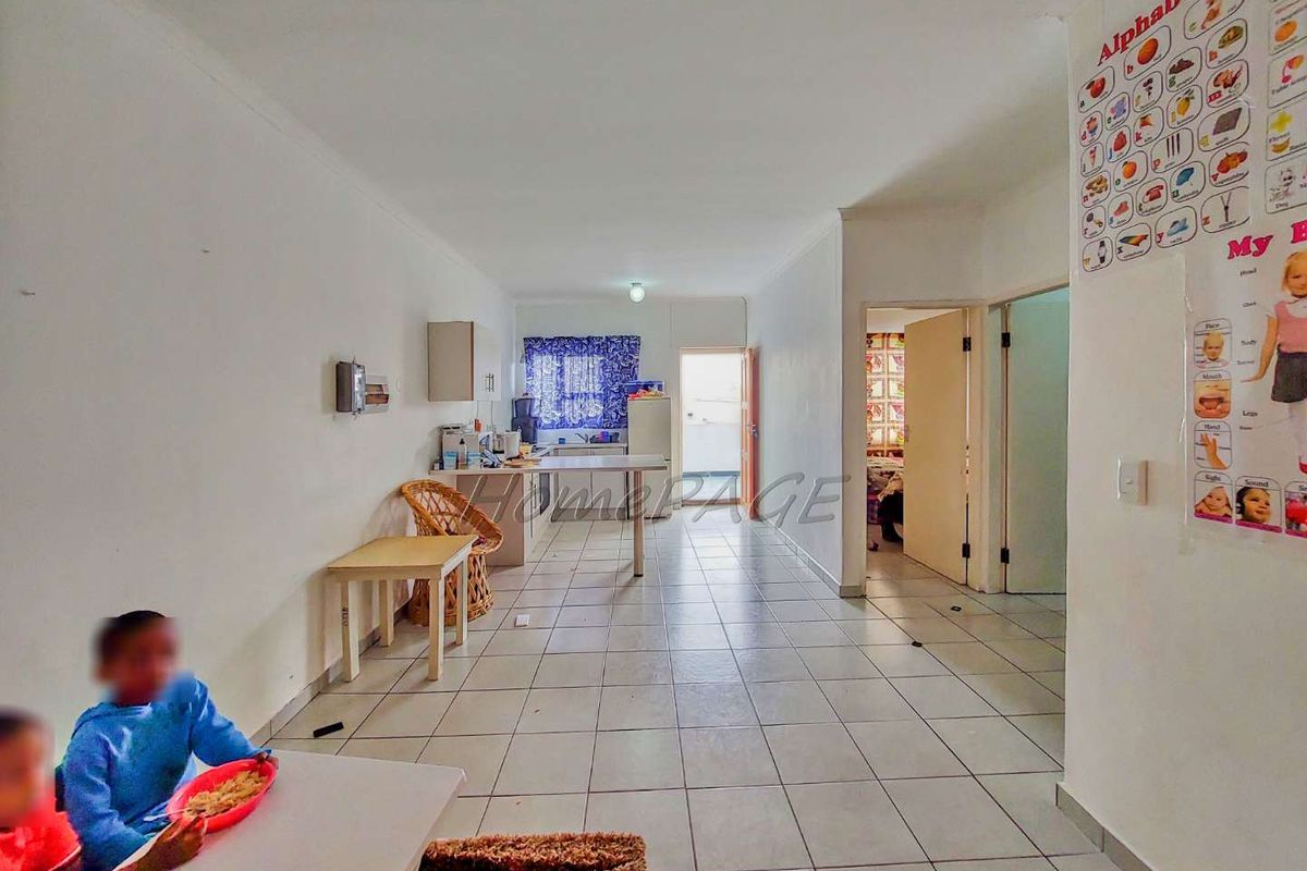 Kuisebmond Walvis Bay: 2 Bedr Apartment in Fox Village is for sale - Photo 4