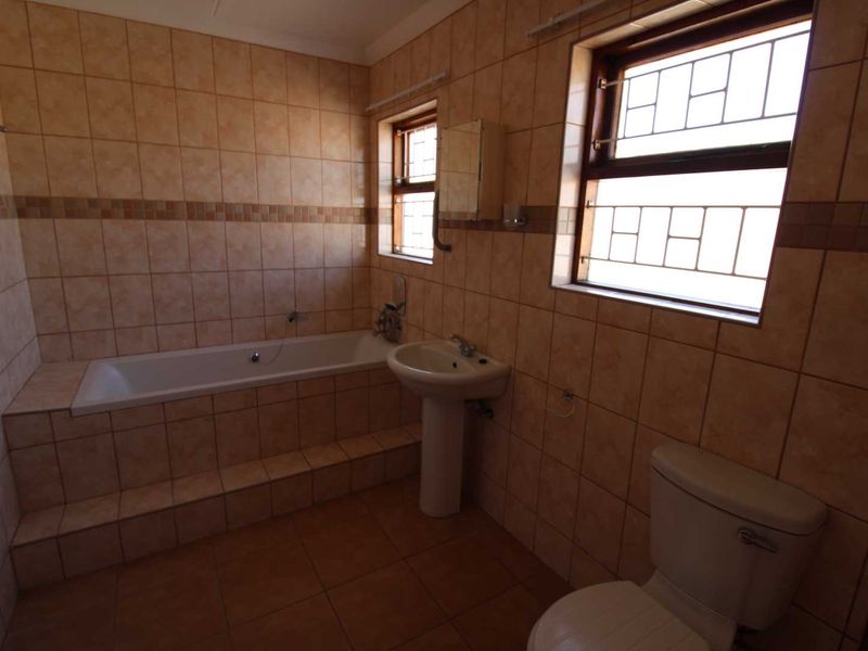 Well maintained Apartment Complex in CBD - Photo 6