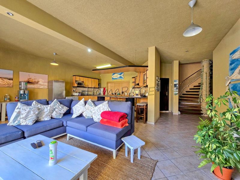 Long Beach Ext 1, Walvis Bay:  Rustic, INTERESTING Home is for sale - Photo 6