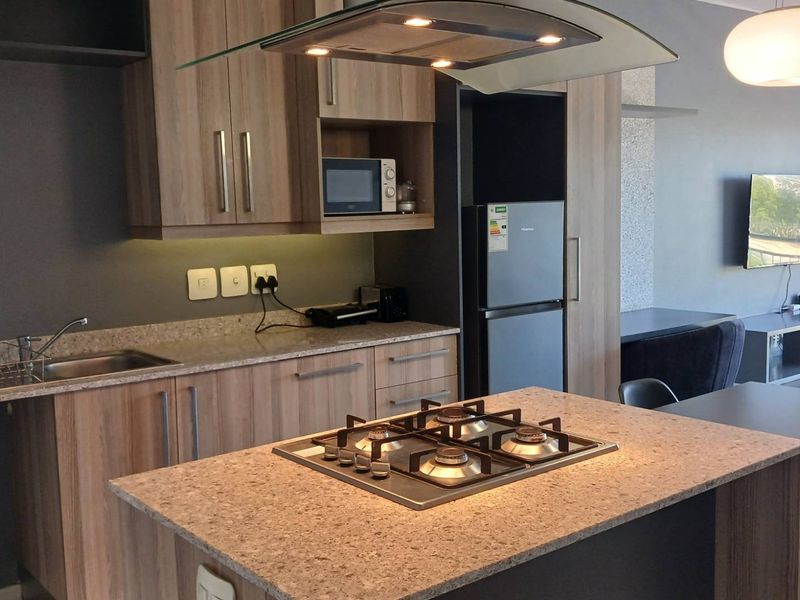 Modern and Stylish Apartment in Prime Location - Photo 2