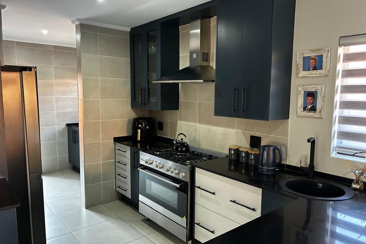 Stunning Facebrick Cluster for rent - Photo 5