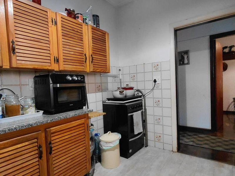 Spacious 3 bedroom Apartment with Garage - Photo 9
