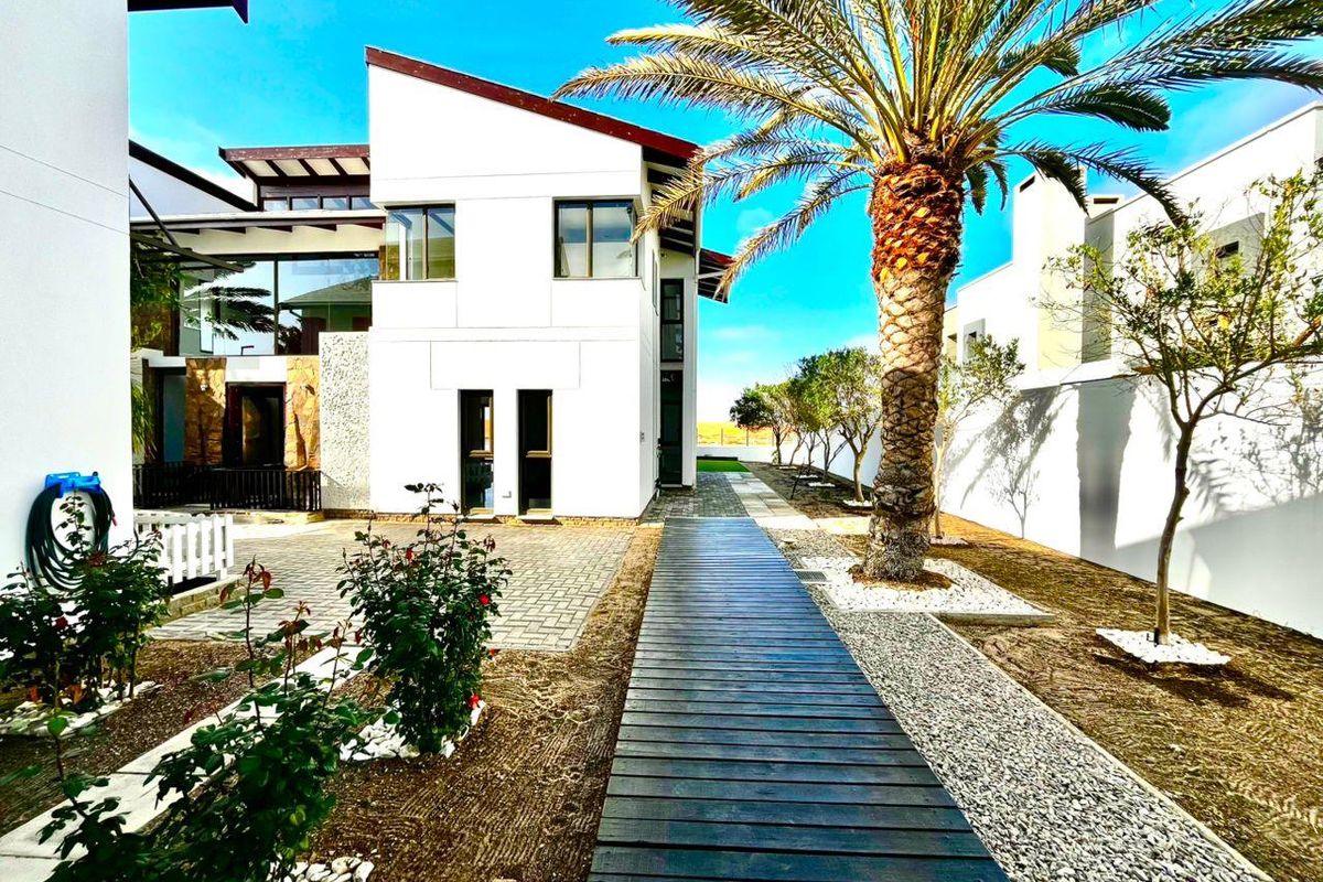 Luxury Swakopmund Mansion - Photo 5