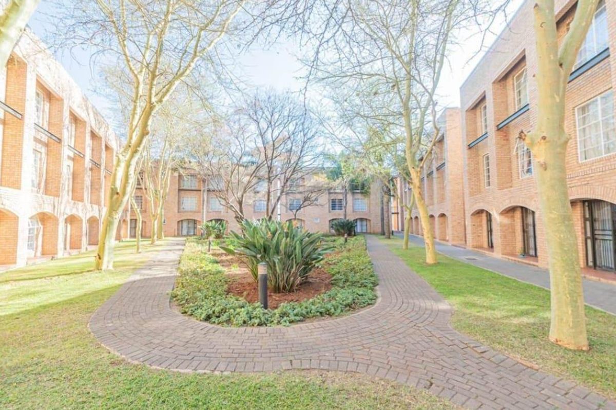 Prime 1-Bedroom in Hatfield - Ideal for Students & Pros!" - Photo 2