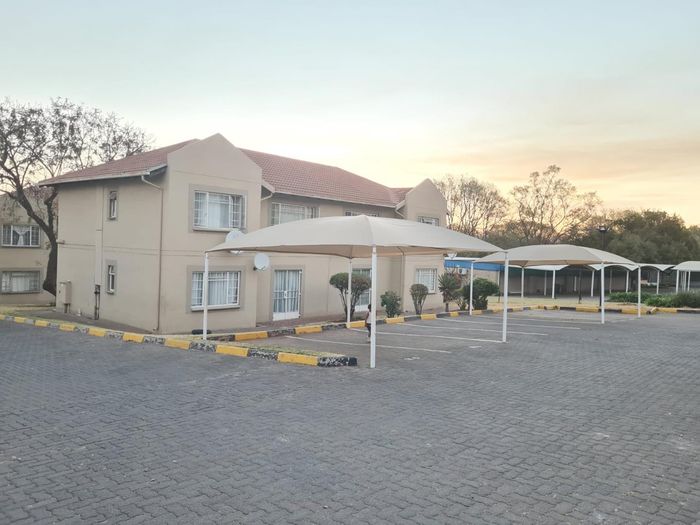 Property #2007046, Apartment Pending Sale in Die Hoewes