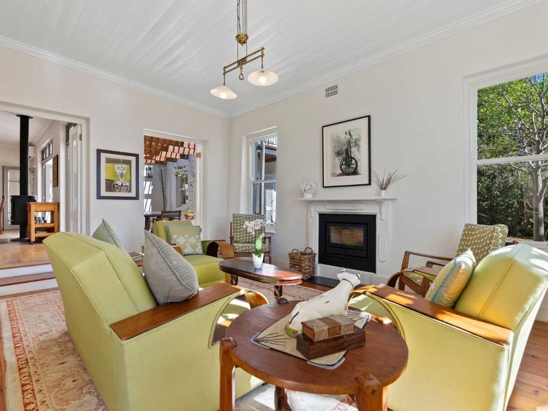 HERITAGE MEETS MODERN LIVING IN HIGGOVALE - Photo 6