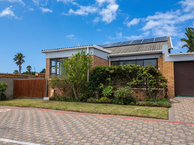 Townhouse Pride - Photo 2