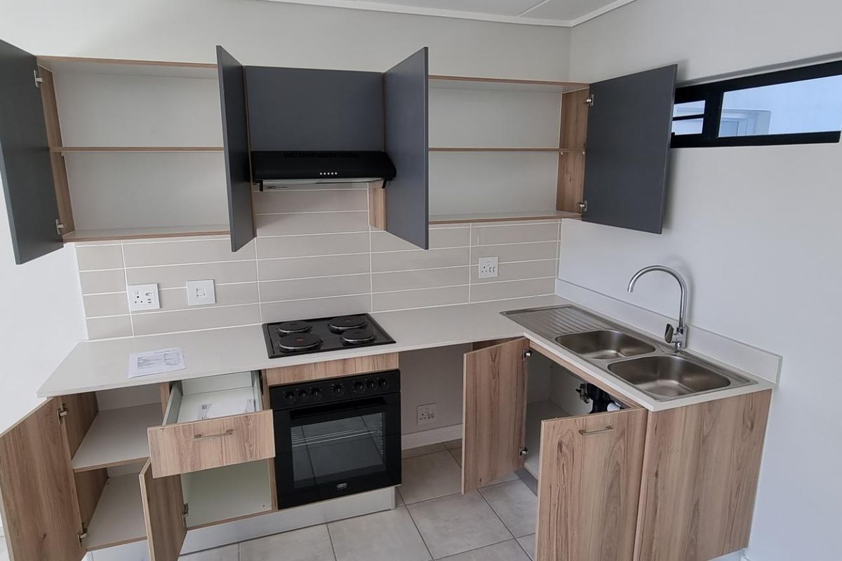 Charming 2-Bedroom Ground Floor Unit for sale - Photo 4