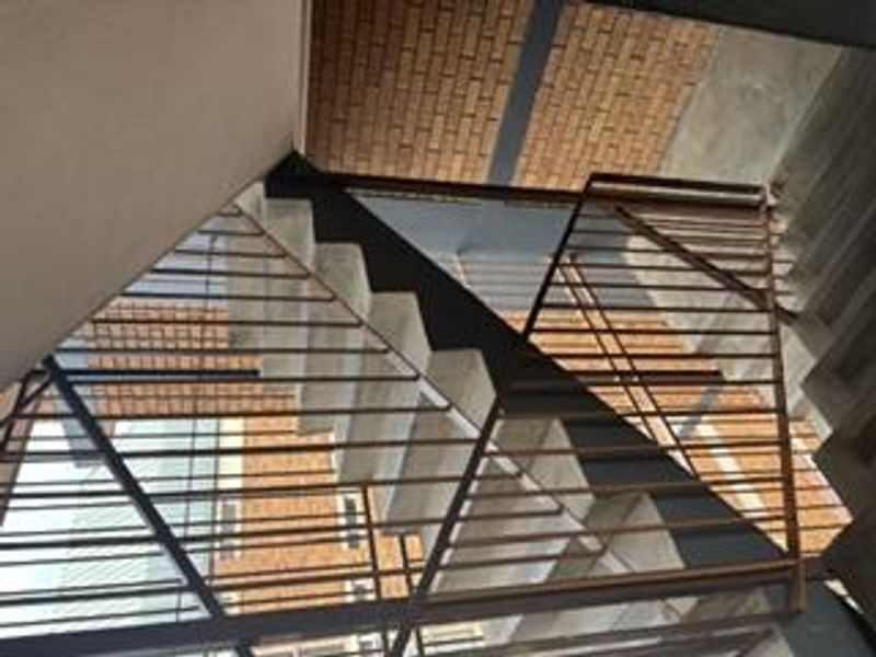This 1 bedroom apartment can be yours! - Photo 9