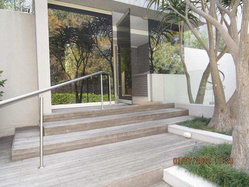 SOPHISTACED 2 BED APARTMENT IN THE ICONNIC 5 ON DESMOND FOR SALE - Photo 2