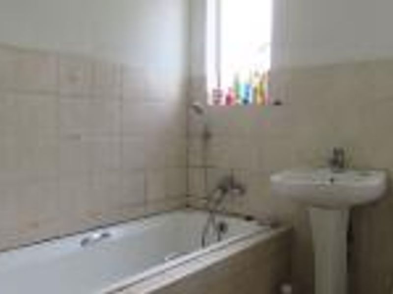 Beautiful 2-Bedroom Apartment for Sale at Meredale Heights – Prime Location Near Southgate Mall & Top Schools - Photo 8