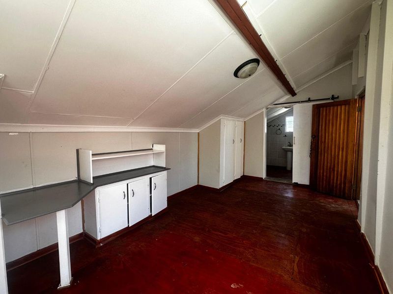 Spacious Double-Storey Duet with Endless Potential! - Photo 10