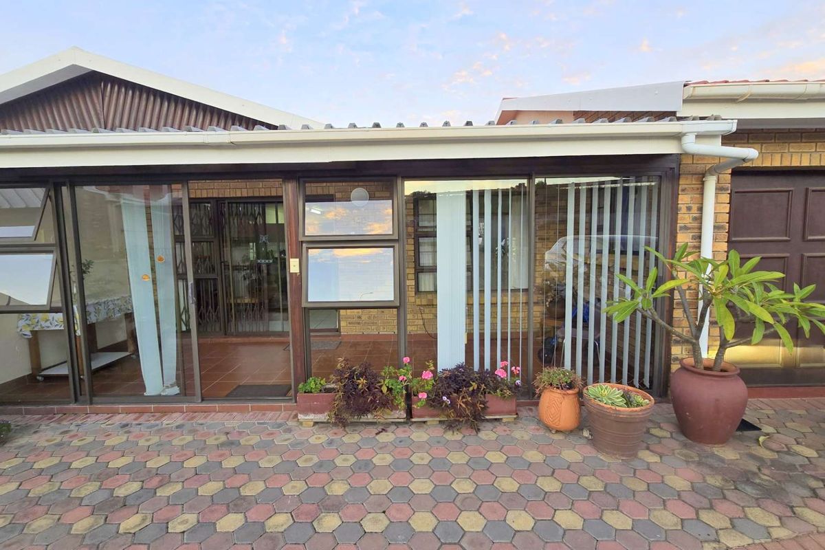 Retirement Village - Fonteine Park - Two Bedroom Home for Sale in a Lifestyle Estate for over 50's! - Photo 4