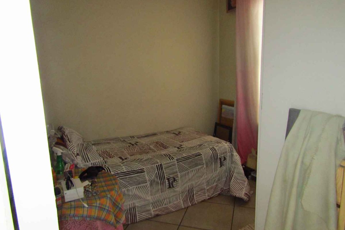 Three bedroom townhouse in Albertsdale - Photo 4