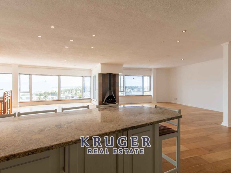 🚨 WARNING: Once You See This Penthouse, You Won’t Want to Leave! 🌊🔥 - Photo 4