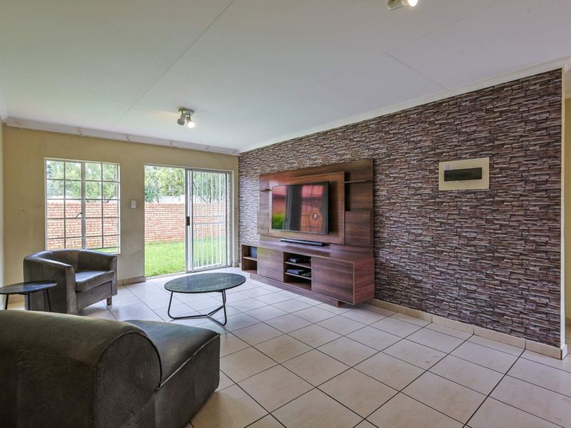 Charming 2BR Townhouse in Arabella Awaits You - Photo 10