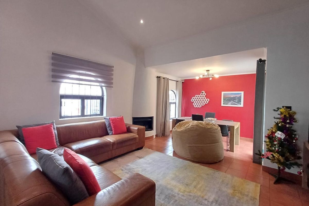 Stunning 3 Bedroom home in North Riding - Photo 4