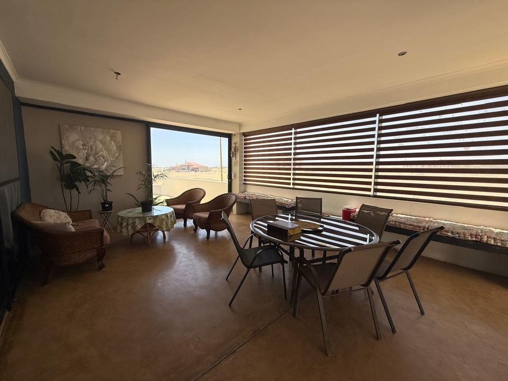 Indoor stoep area for entertainment