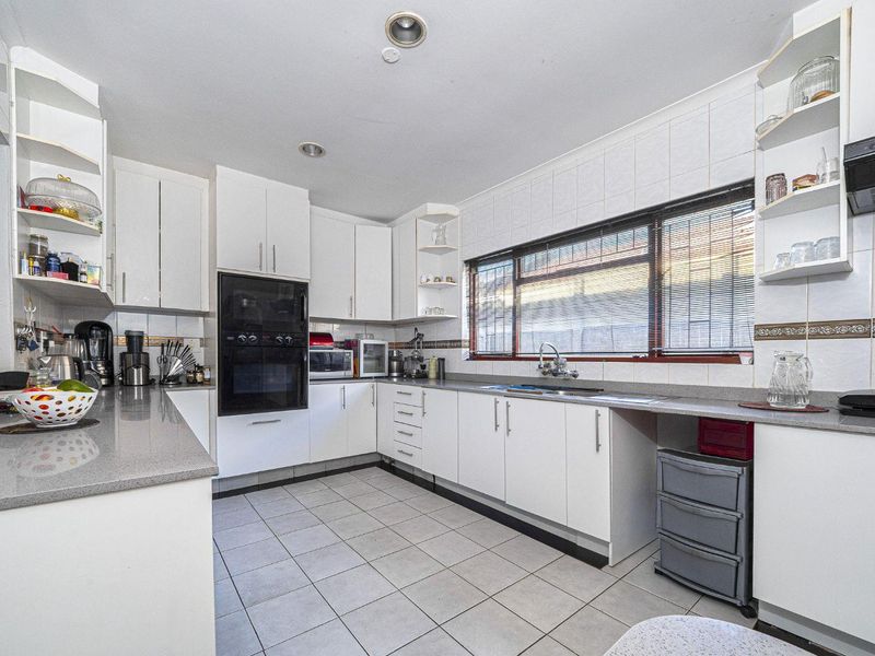 Location Is Everything: Find Your Dream Home Today! - Photo 7