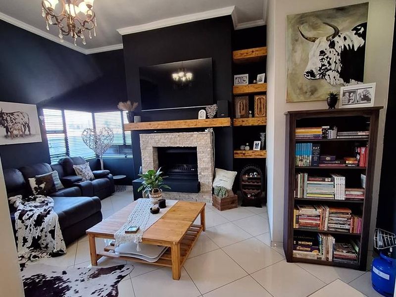 Swakopmund- For Sale- N$4 900 000 - Photo 3