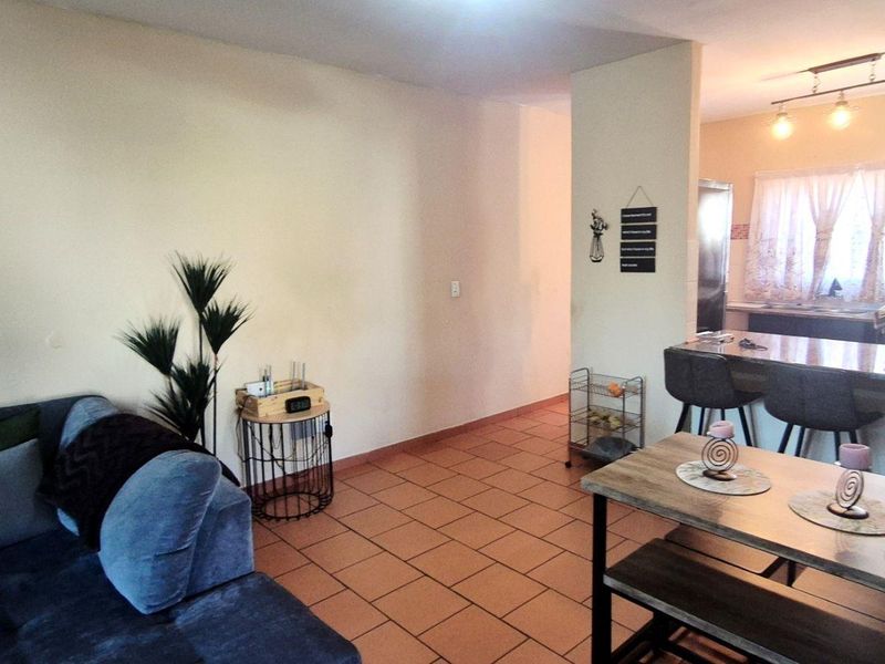 Ground Floor 3-Bedroom Townhouse in a Quiet Cul-de-Sac - Photo 8