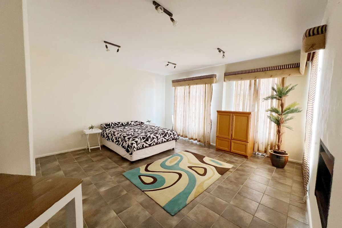 Spacious & Well-Priced Freestanding Home – Sole & Exclusive Mandate - Photo 3